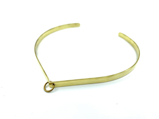 Side view of V choker with o-ring on a white background