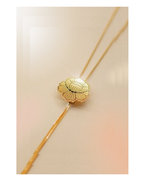 FLEUR DORÉE Bolo Tie