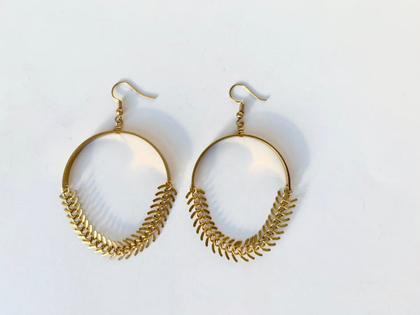 Gold fishbone chain statement earrings