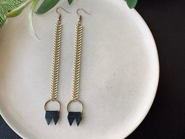 TEMPT Drop Earrings