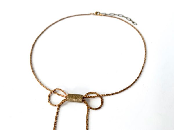 Bow of choker necklace