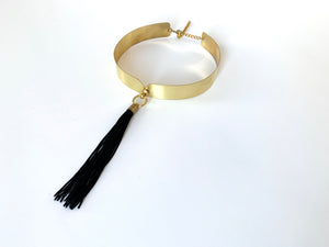 Choker collar with ring and black tassel