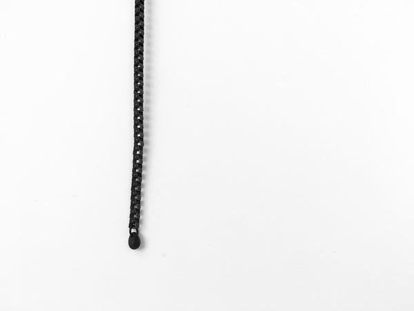 Black cube chain and glass bead of lariat necklace