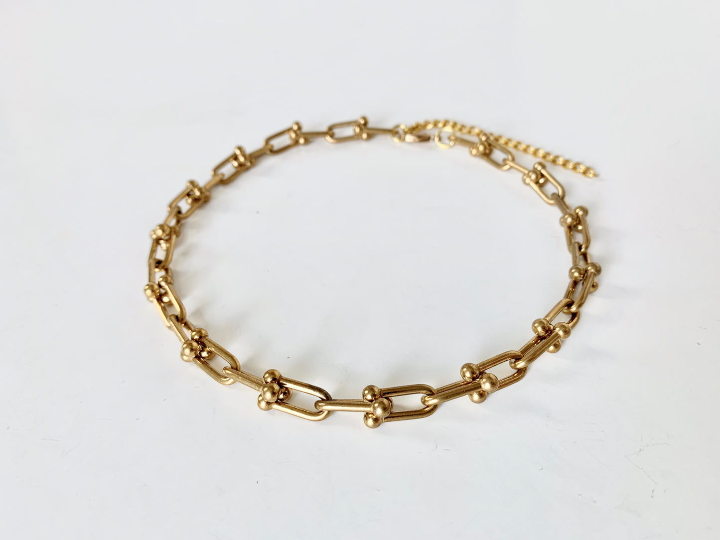Chunky chain choker