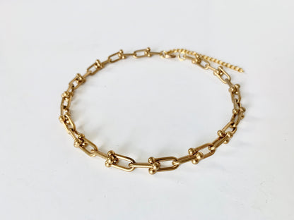 Chunky chain choker