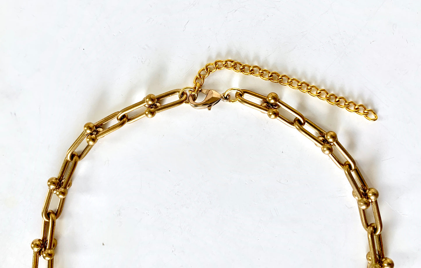 Lobster clasp and extender chain of hardware chain choker
