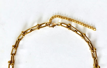 Lobster clasp and extender chain of hardware chain choker