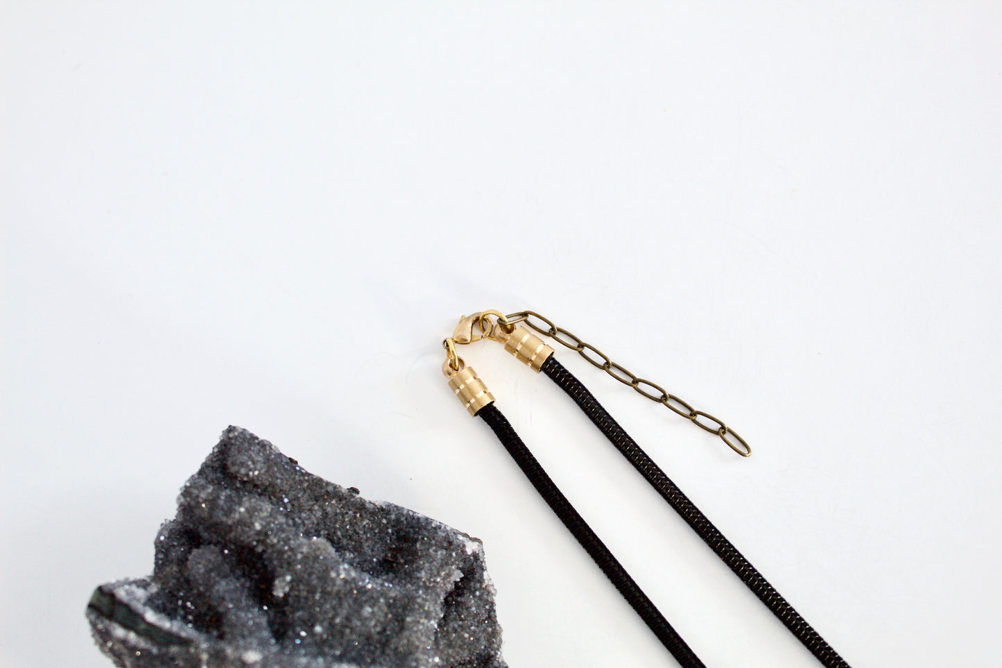 DEFIANT Barbed Wire Choker